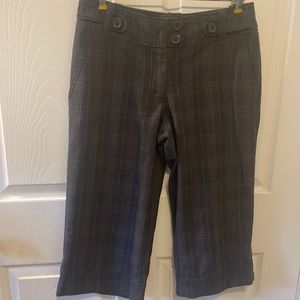 H&M 6 fall capris Vintage polyester,rayon and spandex tweed medium weight FALL